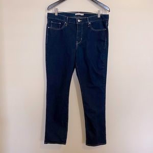Levi’s 312 shaping slim jeans